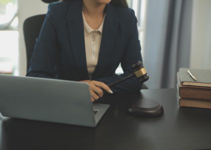 avocat specializat în dreptul muncii